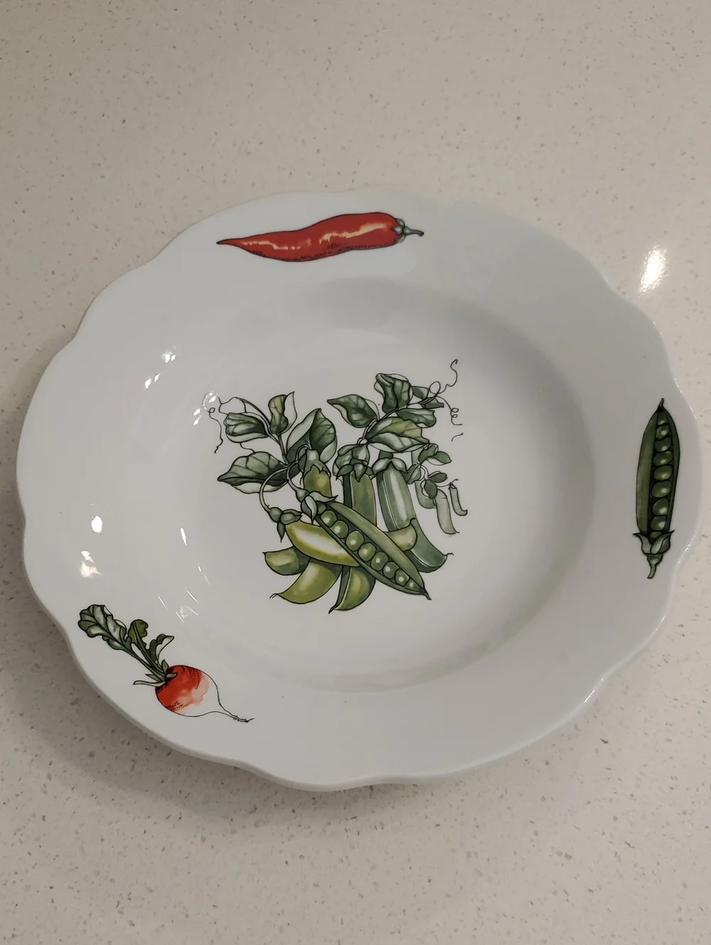 BIA Cordon Bleu Veggie Scalloped Porcelain Soup Dish Pea Pods